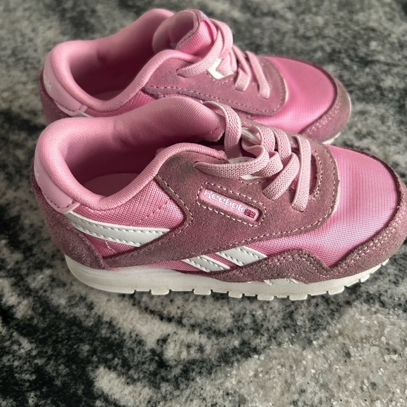 Reebok Other - Reebok Kids Pink Sneakers- size 7